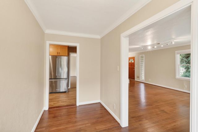 5221 9th Ave, Sacramento, CA 95820