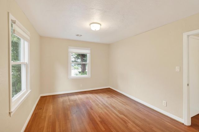 5221 9th Ave, Sacramento, CA 95820