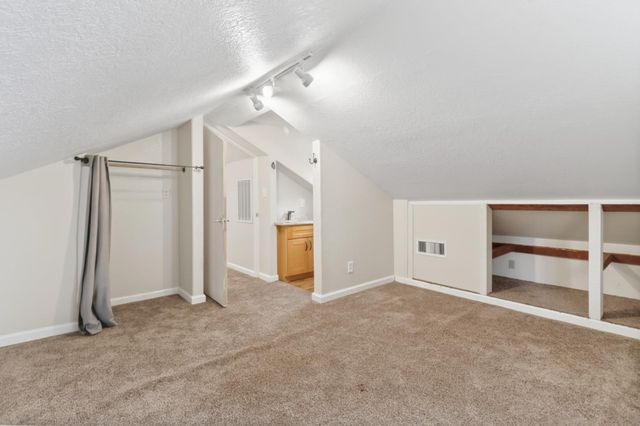 5221 9th Ave, Sacramento, CA 95820
