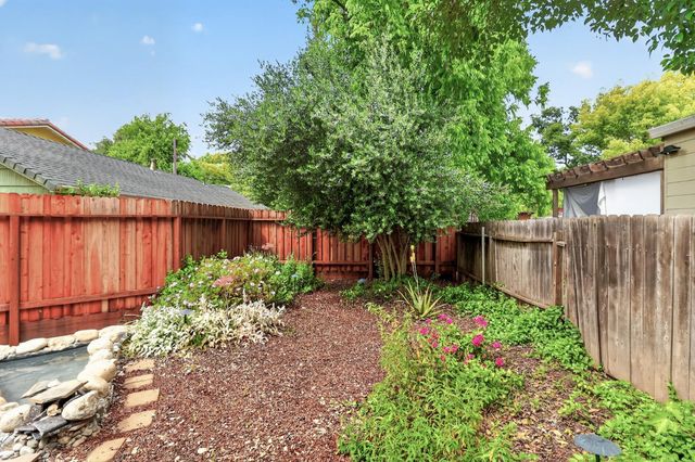 5221 9th Ave, Sacramento, CA 95820