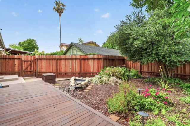 5221 9th Ave, Sacramento, CA 95820