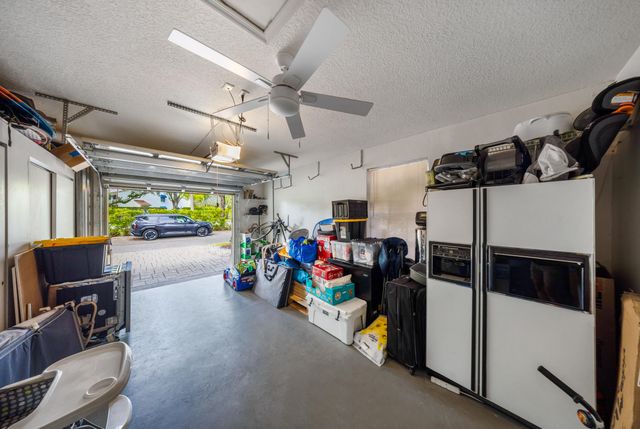 4117 W Palm Aire Drive B2, Pompano Beach, FL 33069