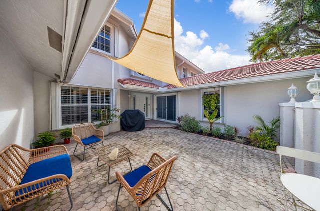 4117 W Palm Aire Drive B2, Pompano Beach, FL 33069