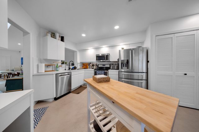 4117 W Palm Aire Drive B2, Pompano Beach, FL 33069