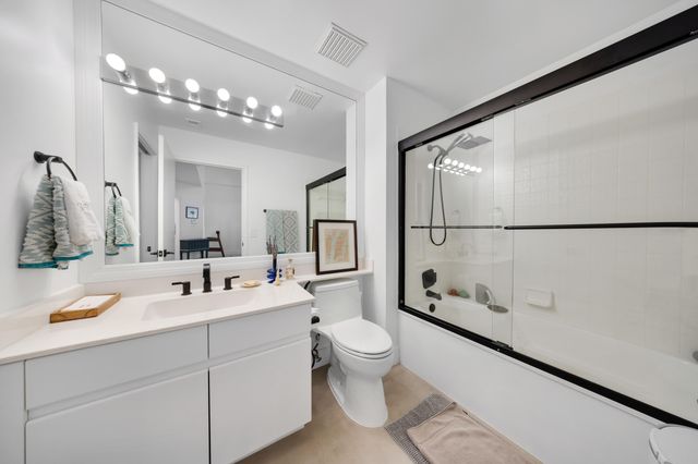 4117 W Palm Aire Drive B2, Pompano Beach, FL 33069