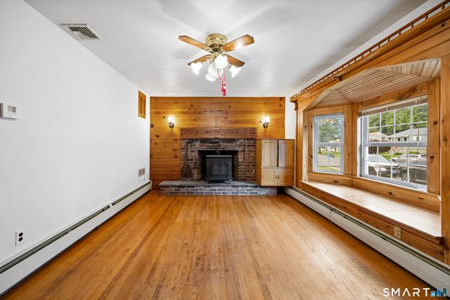 106 Townsend Avenue, Waterbury, CT 06705