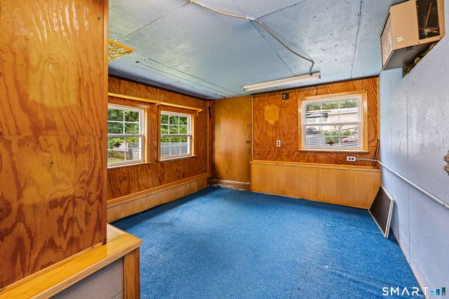 106 Townsend Avenue, Waterbury, CT 06705
