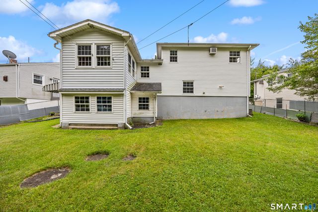 106 Townsend Avenue, Waterbury, CT 06705