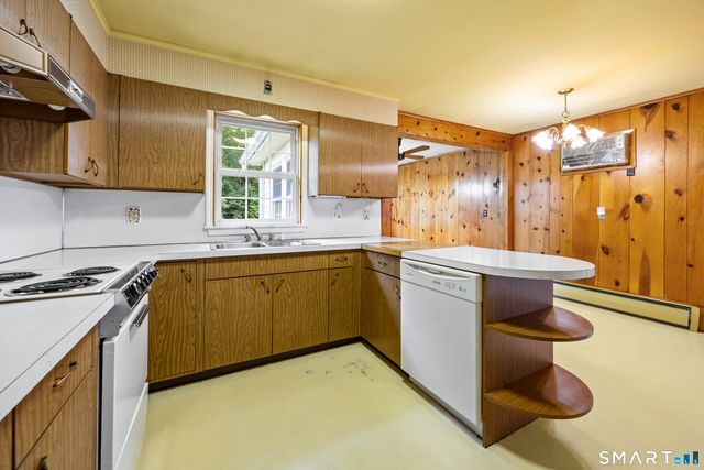 106 Townsend Avenue, Waterbury, CT 06705