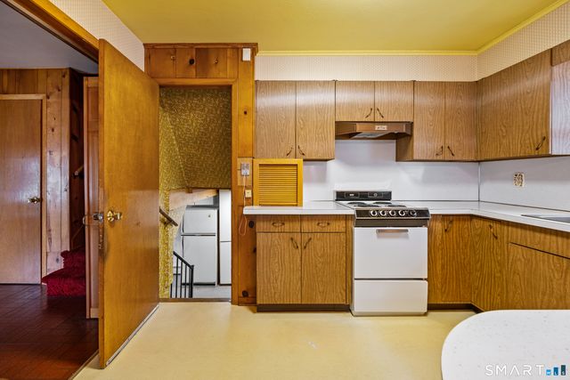 106 Townsend Avenue, Waterbury, CT 06705