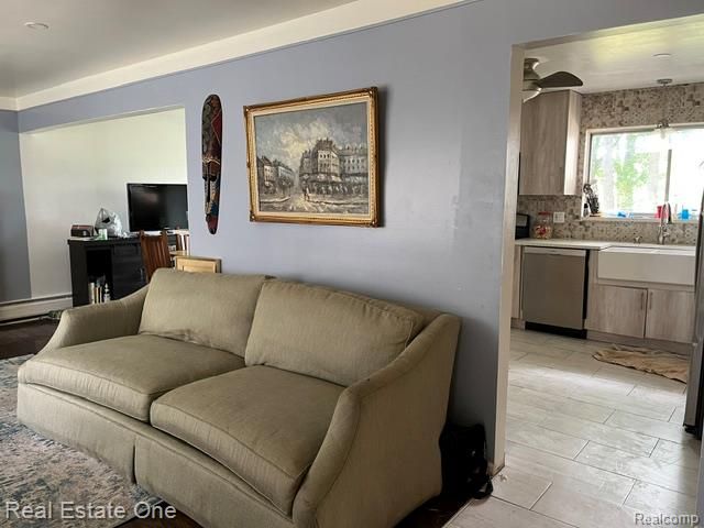 28835 Murray Crescent Drive, Southfield, MI 48076
