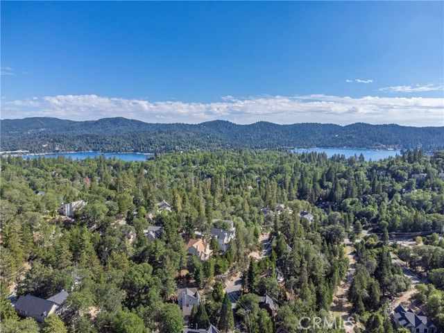 1370 Calgary Drive, Lake Arrowhead, CA 92352