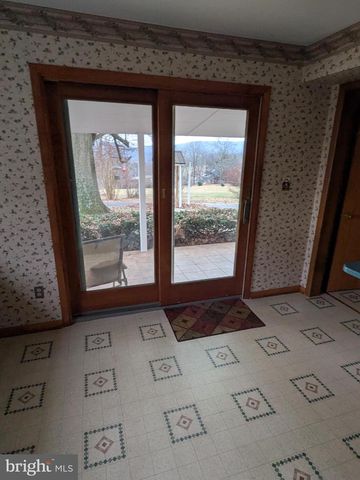 2291 MIDDLE RIDGE RD, Newport, PA 17074