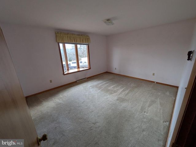 2291 MIDDLE RIDGE RD, Newport, PA 17074