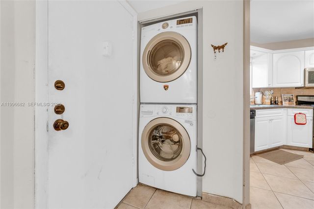 6755 W Broward Blvd 405, Plantation, FL 33317