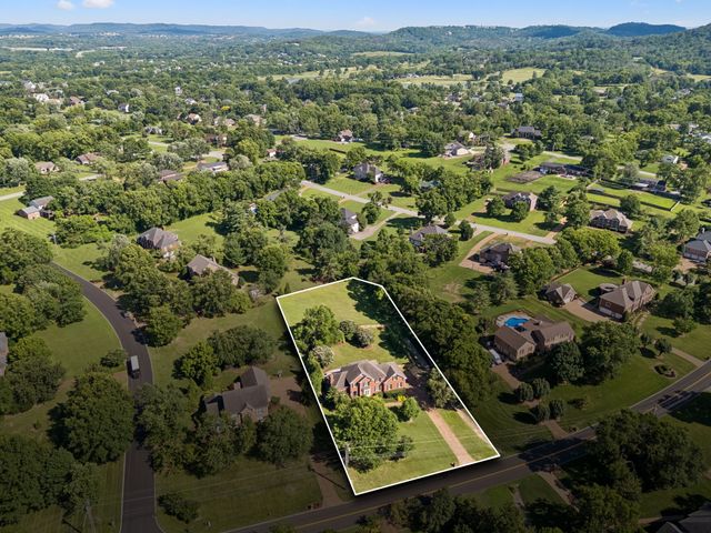 1524 Gordon Petty Dr, Brentwood, TN 37027