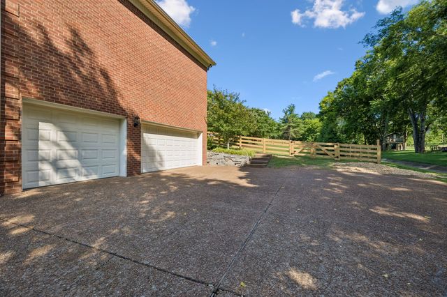 1524 Gordon Petty Dr, Brentwood, TN 37027