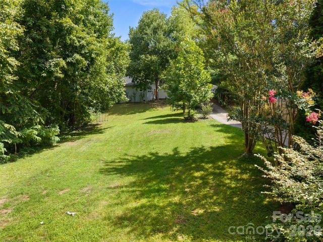 105 Big Bear Drive, Pisgah Forest, NC 28768