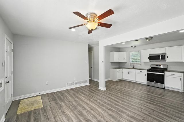1808 Del Oak Drive, Mesquite, TX 75149