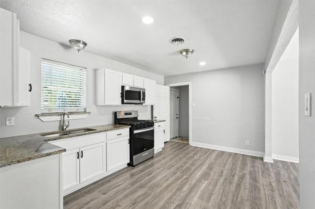 1808 Del Oak Drive, Mesquite, TX 75149