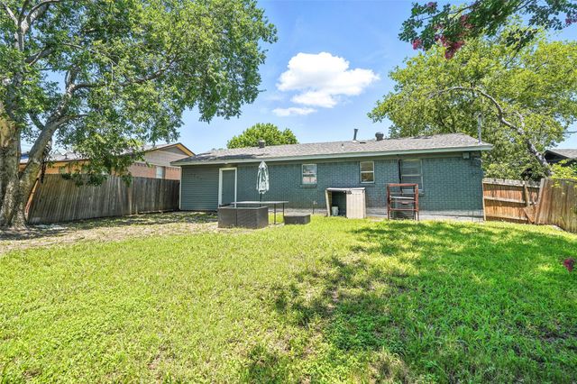 1808 Del Oak Drive, Mesquite, TX 75149