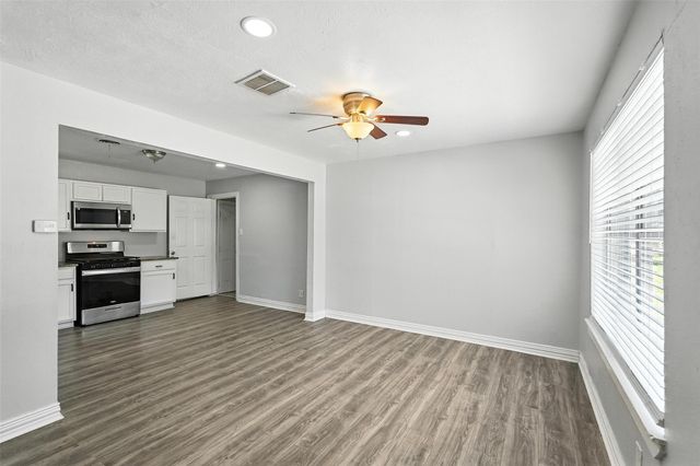 1808 Del Oak Drive, Mesquite, TX 75149