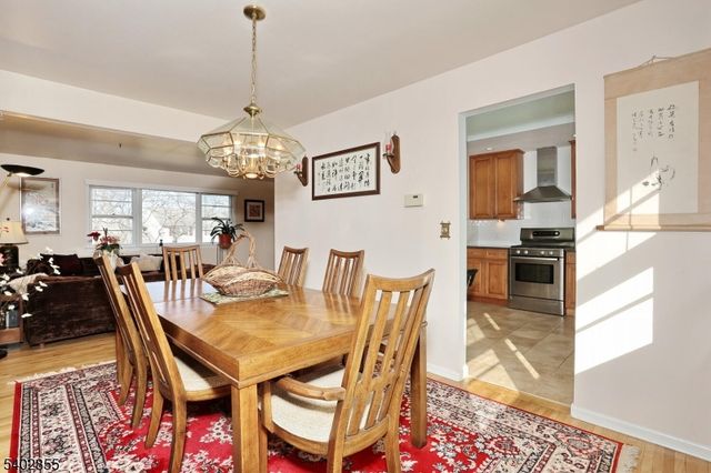 18 Schirra Dr, Wanaque Boro, NJ 07465