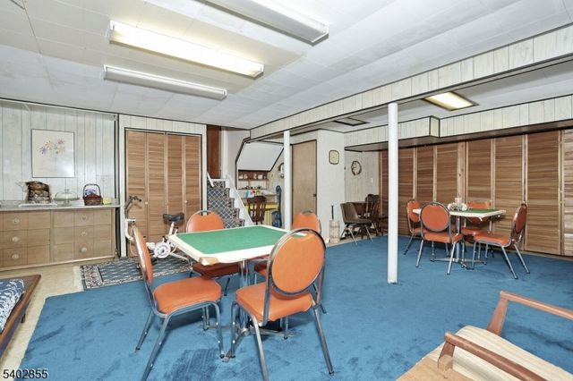 18 Schirra Dr, Wanaque Boro, NJ 07465