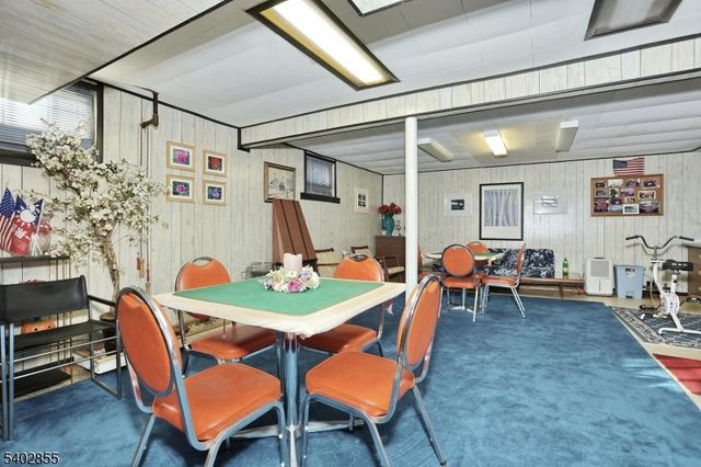 18 Schirra Dr, Wanaque Boro, NJ 07465