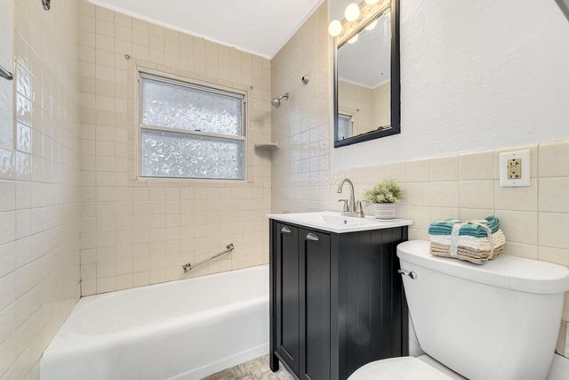 9433 Hulda DRIVE, Sturtevant, WI 53177