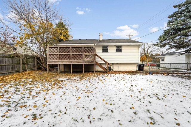 9433 Hulda DRIVE, Sturtevant, WI 53177