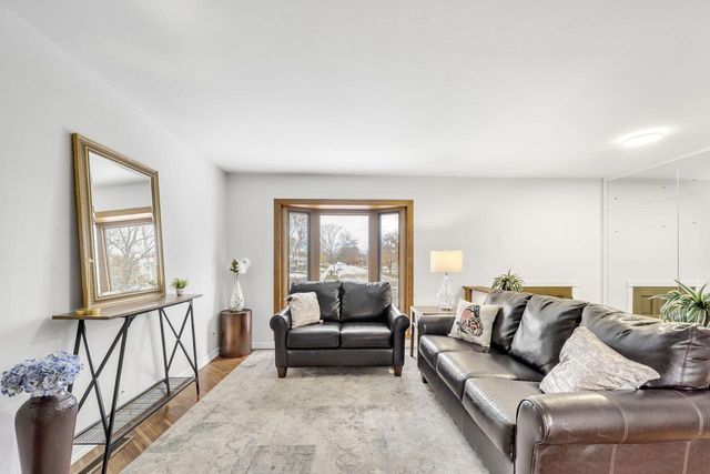 9433 Hulda DRIVE, Sturtevant, WI 53177