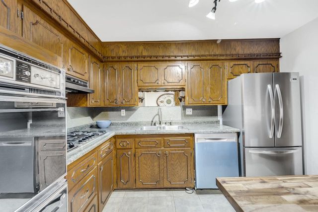 9433 Hulda DRIVE, Sturtevant, WI 53177