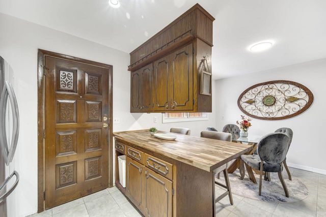 9433 Hulda DRIVE, Sturtevant, WI 53177