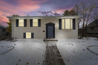 9433 Hulda DRIVE, Sturtevant, WI 53177