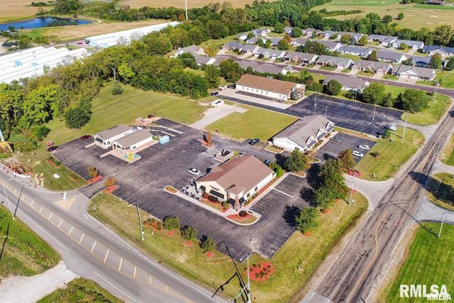 7327 N RADNOR Road, Peoria, IL 61615