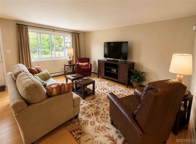 98 Delaware Rd, Tonawanda, NY 14217