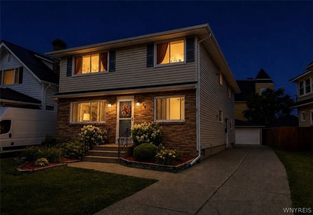 98 Delaware Rd, Tonawanda, NY 14217