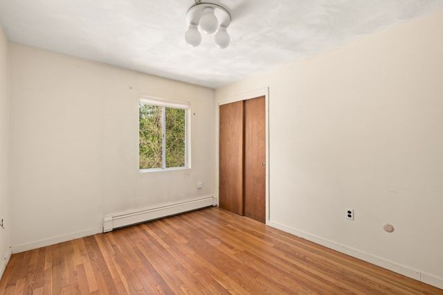 50 Notre Dame Rd, Bedford, MA 01730
