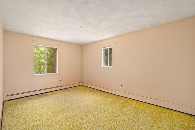 50 Notre Dame Rd, Bedford, MA 01730