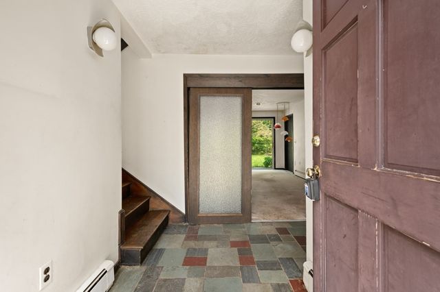 50 Notre Dame Rd, Bedford, MA 01730