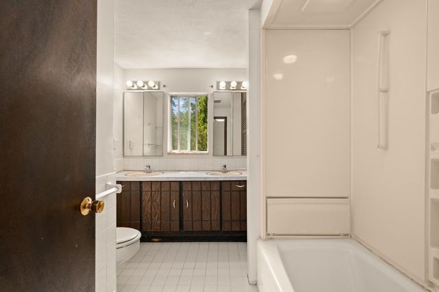 50 Notre Dame Rd, Bedford, MA 01730