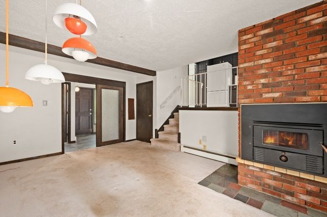 50 Notre Dame Rd, Bedford, MA 01730