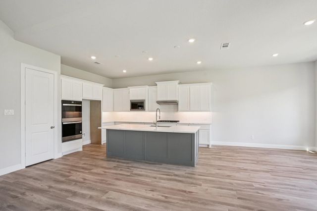 1302 Berry Brook Drive, Missouri City, TX 77459