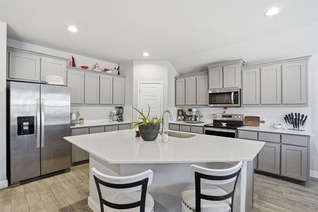 708 Golden Gate Park Road, Alvarado, TX 76009