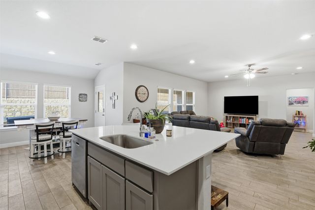 708 Golden Gate Park Road, Alvarado, TX 76009