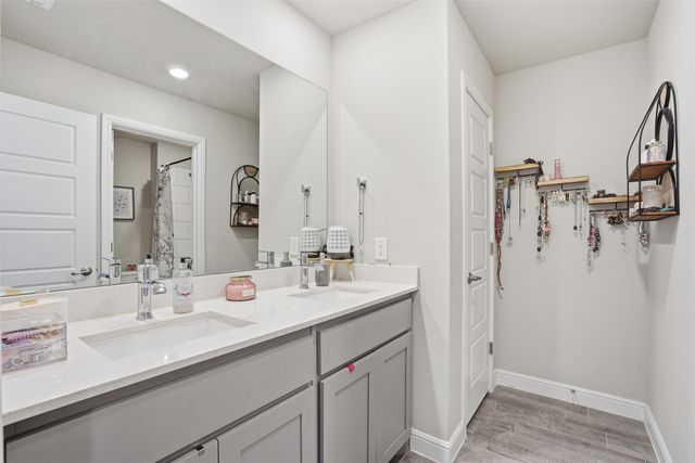 708 Golden Gate Park Road, Alvarado, TX 76009