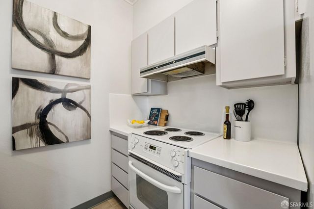 930 Pine Street 315, San Francisco, CA 94108