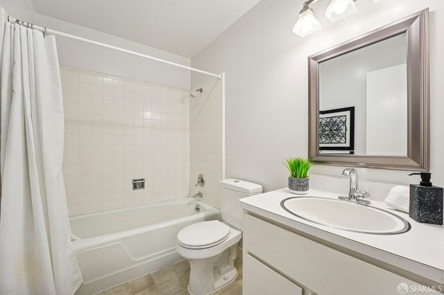 930 Pine Street 315, San Francisco, CA 94108