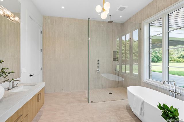 120 Halsey Lane, Bridgehampton, NY 11932